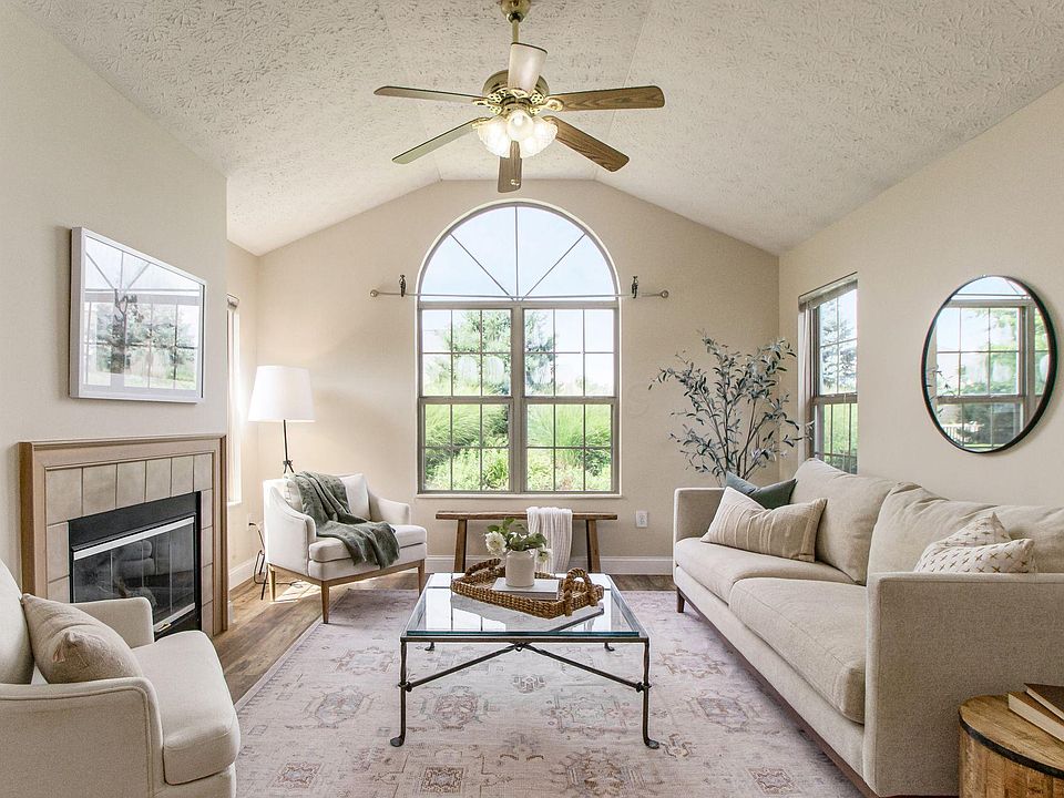 1st image of 3987 Orchard View Pl