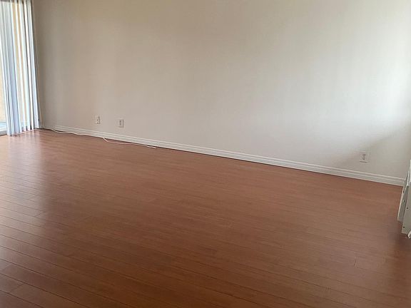 2nd image of 1721 Vine St #G