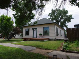 156 N 4th Ave, Forsyth, MT 59327