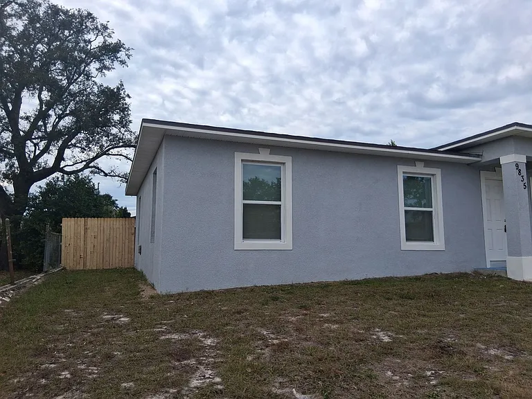 9835 Gray Fox Ln — Photo 3