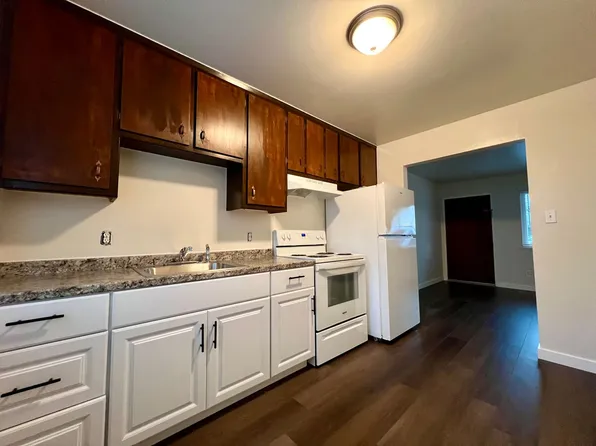 320 B St APT B, Roseville, CA 95678