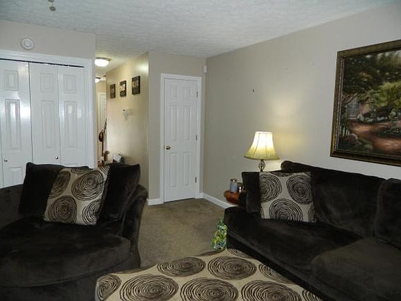 3rd image of 460 Eastley Ct APT 2