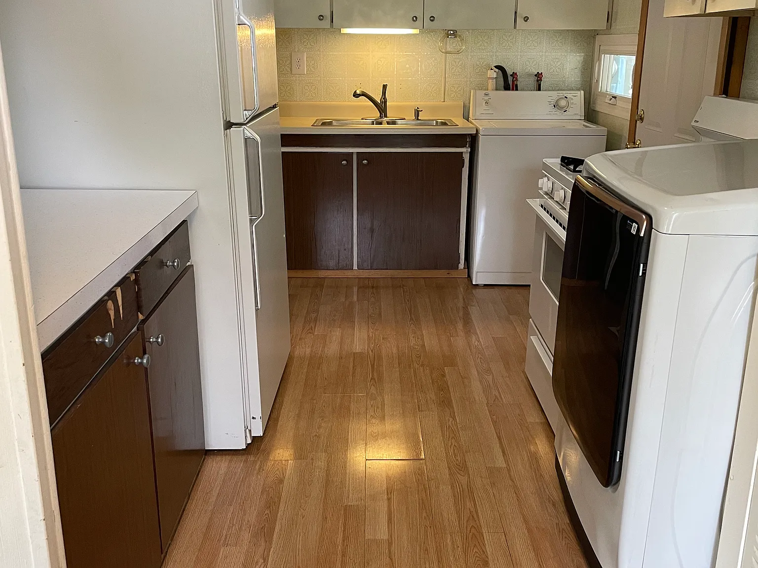 2 bed, $1,000 — Photo 1