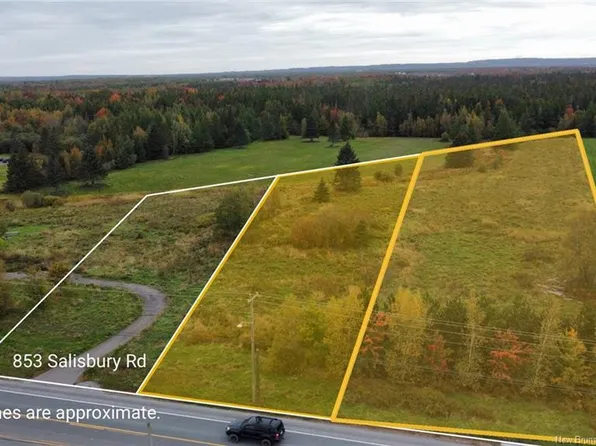 853 Salisbury Rd, Moncton, NB E1E 1C4