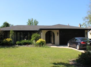 1641 Holly Ave, Darien, IL 60561