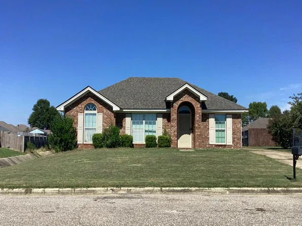 446 Cotton Lakes Blvd, Wetumpka, AL 36092