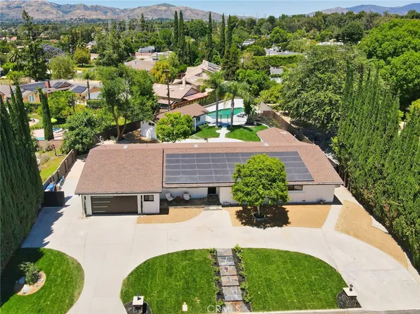 18321 Kinzie St, Northridge, CA 91325