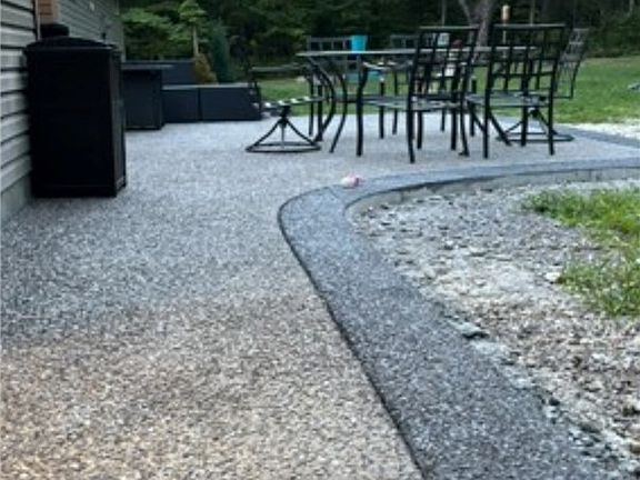 4th image of 10984 Blanchard Rd