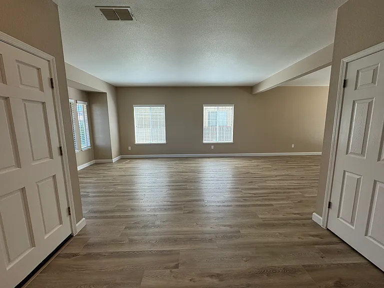 422 Madrone Pl — Photo 4