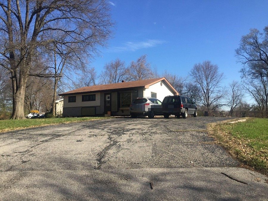 1st image of 1549 Lakeside Ln