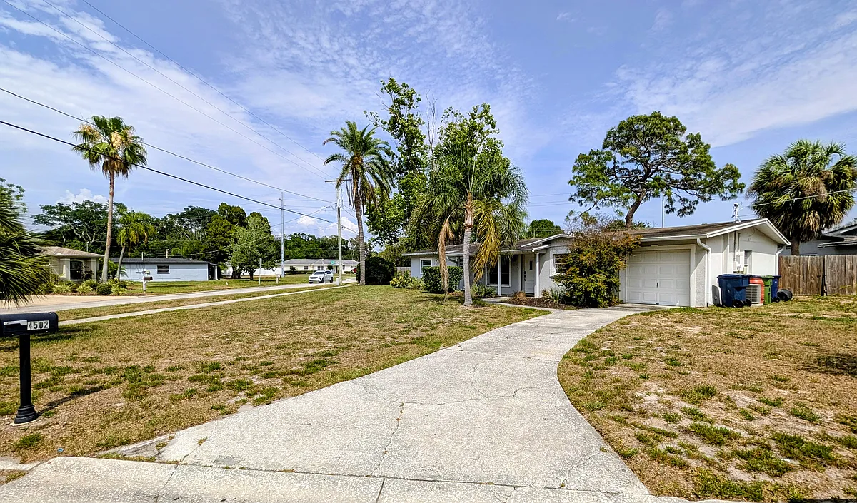 Building Photo - 4502 S Cameron Ave
