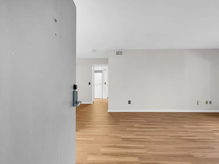 435 Salt Marsh Cir #19F — Photo 5