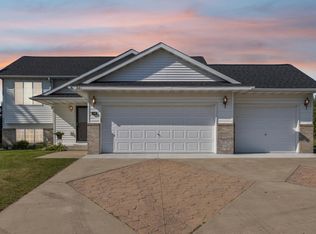 221 Glen Ln N, Watkins, MN 55389