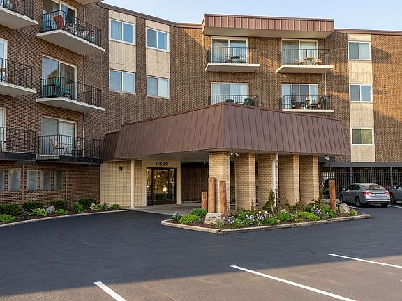 2nd image of 9820 S Pulaski Rd APT 122