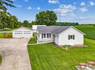 805 E Peterson Rd, Piqua, OH 45356