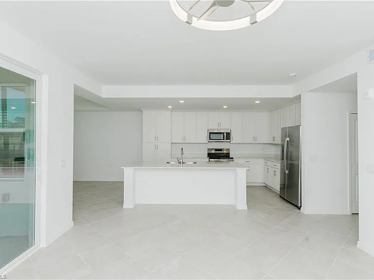 18451 Copperhead Ct N #522 — Photo 6