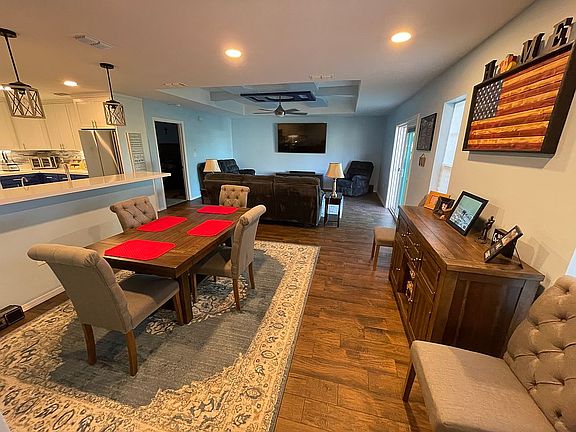 2nd image of 43 Laguna Ln