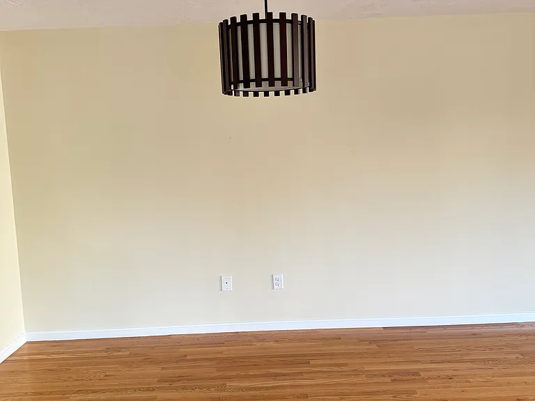 6 Queen Isabella Way — Photo 22