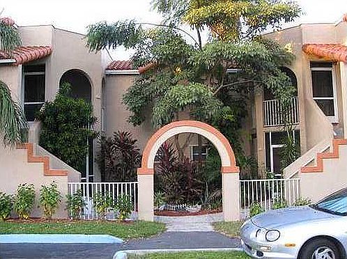 1st image of 301 SW 86th Ave APT 104