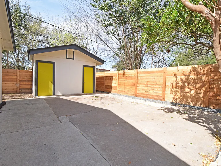 6400 Brookside Dr — Photo 21