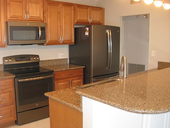 2nd image of 3800 Hillcrest Dr APT 522