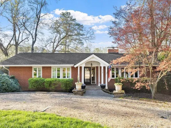 317 W Drewry Ln, Raleigh, NC 27609