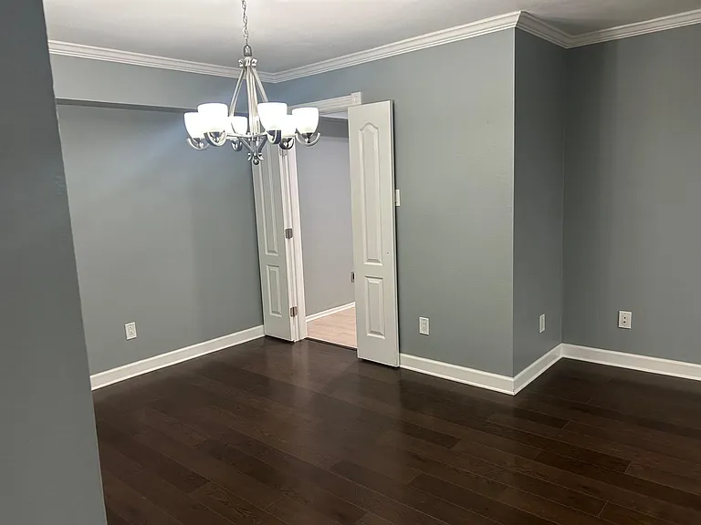 359 N Post Oak Ln #121 — Photo 6