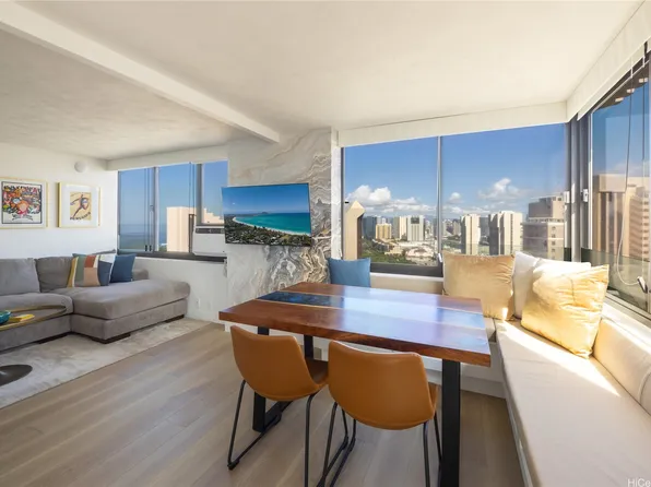 343 Hobron Ln APT 3901, Honolulu, HI 96815