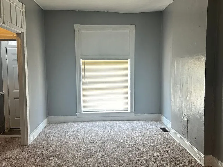 619 N Pulaski St — Photo 12