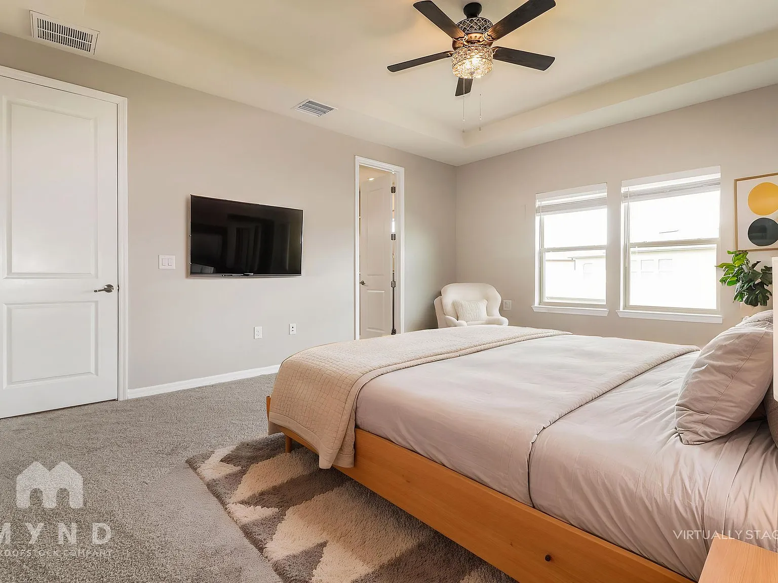 4 bed, 3.5 bath, 3292 sqft, $4,500 — Photo 4