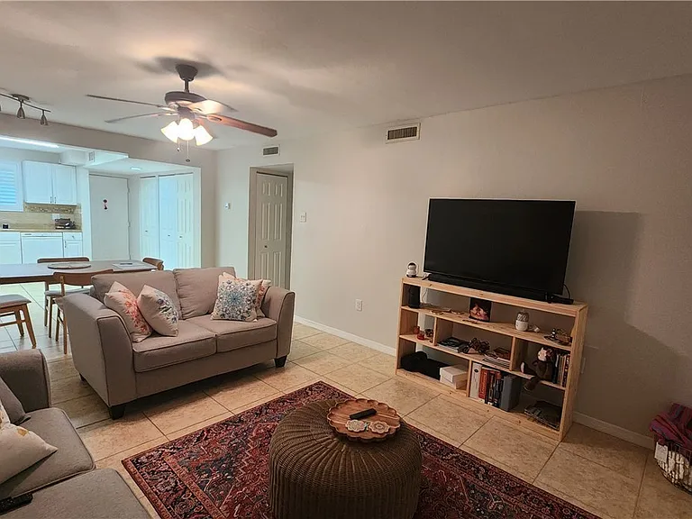 2121 Collier Ave #107 — Photo 12