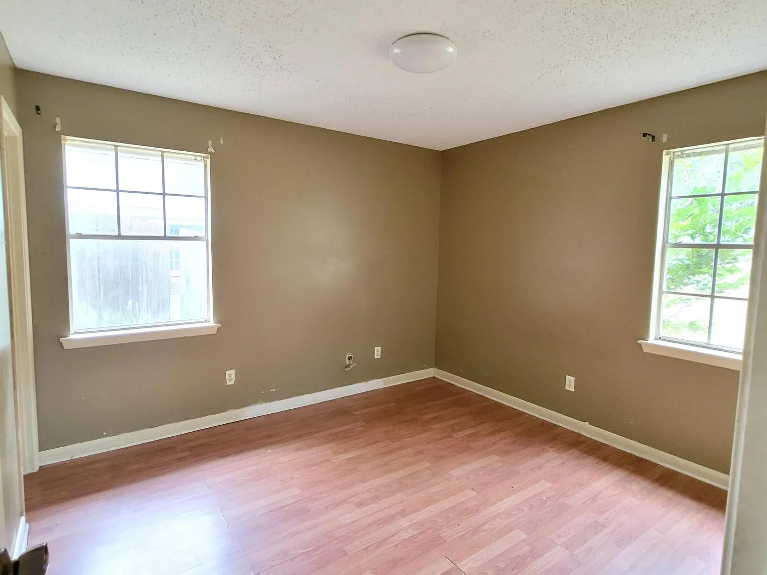 3 bed, 1450 sqft, $1,195 — Photo 2