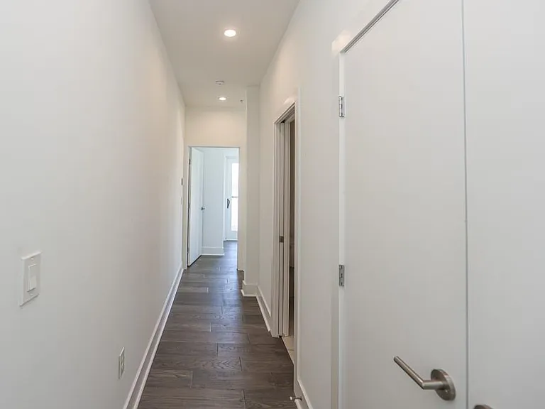 1145 Kirkwood Ave SE #14 — Photo 38