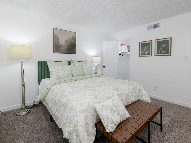 Emerald Apartments — Photo 8