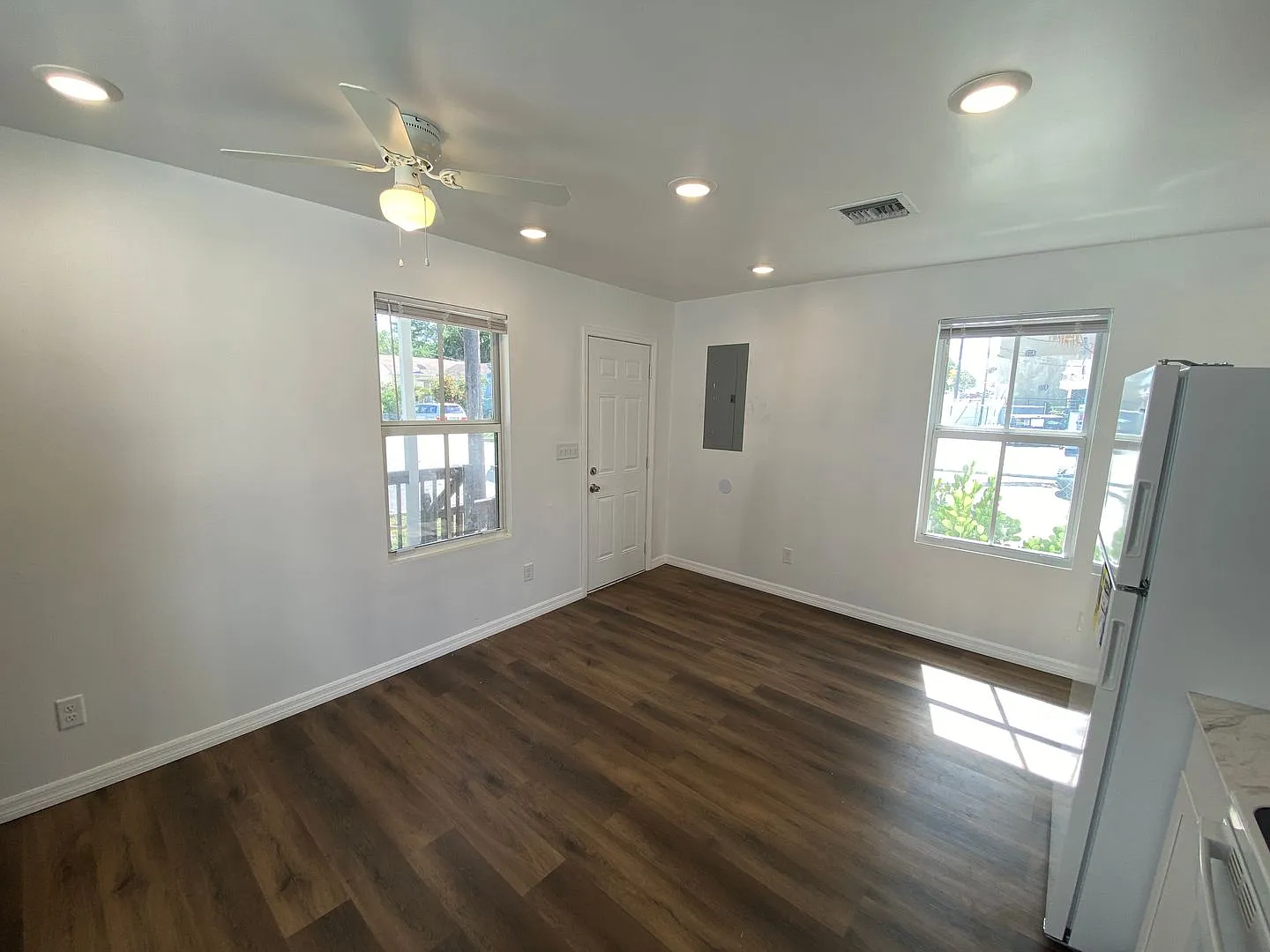 Move In Today with Ease Only First Month's Rent + Security Deposit Needed! — Photo 4