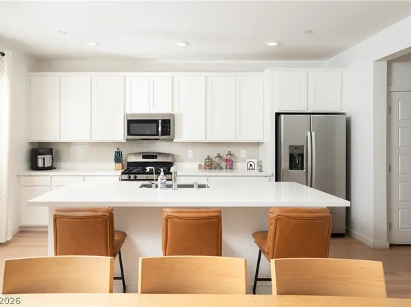 424 Isla Enclave Way, Henderson, NV 89011