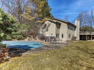 3 Harmony Ln, Randolph, NJ 07869