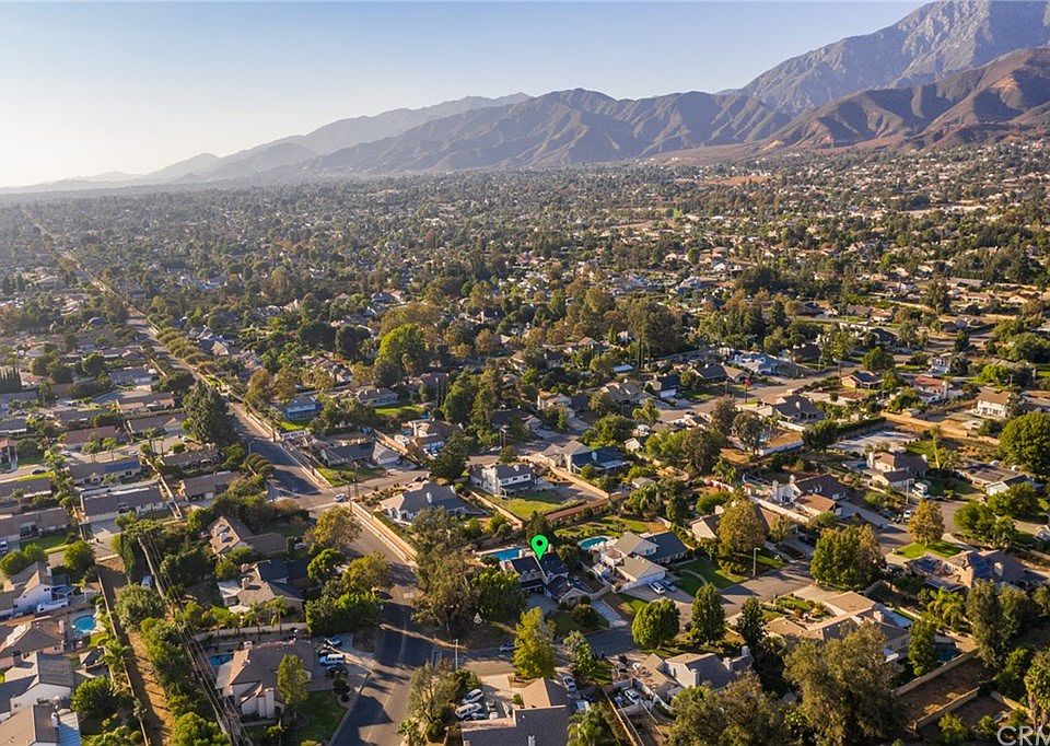 1st image of 6088 Malachite Ave