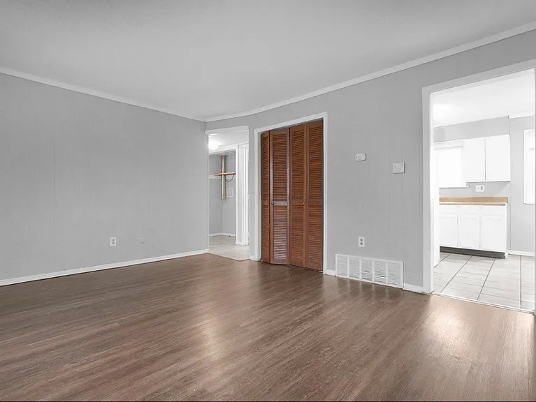 2872 Howey Rd #B — Photo 12
