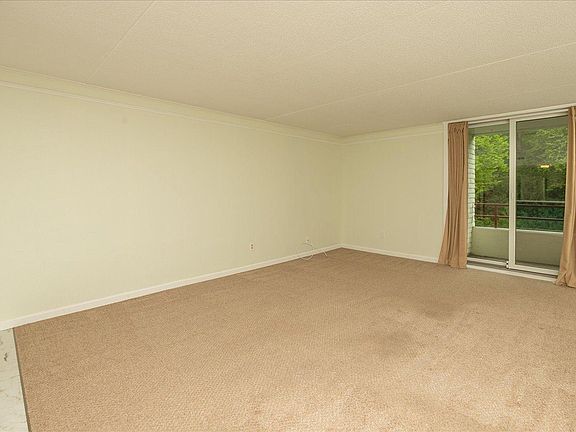 3rd image of 625 19th St NW APT 607