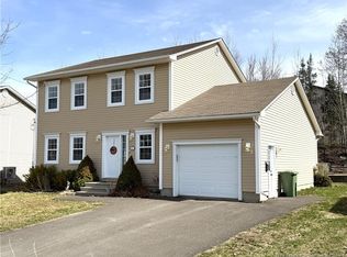 80 Blanchard Ct, Fredericton, NB E3G 3X2