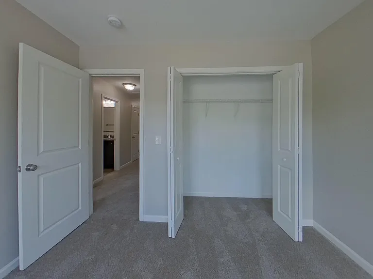 423 Lanyard Ln — Photo 10