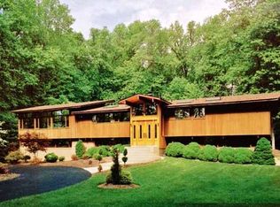 8700 Falls Rd, Potomac, MD 20854