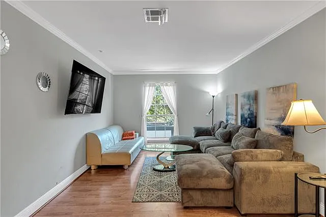 3201 Saint Charles Ave #220 — Photo 8