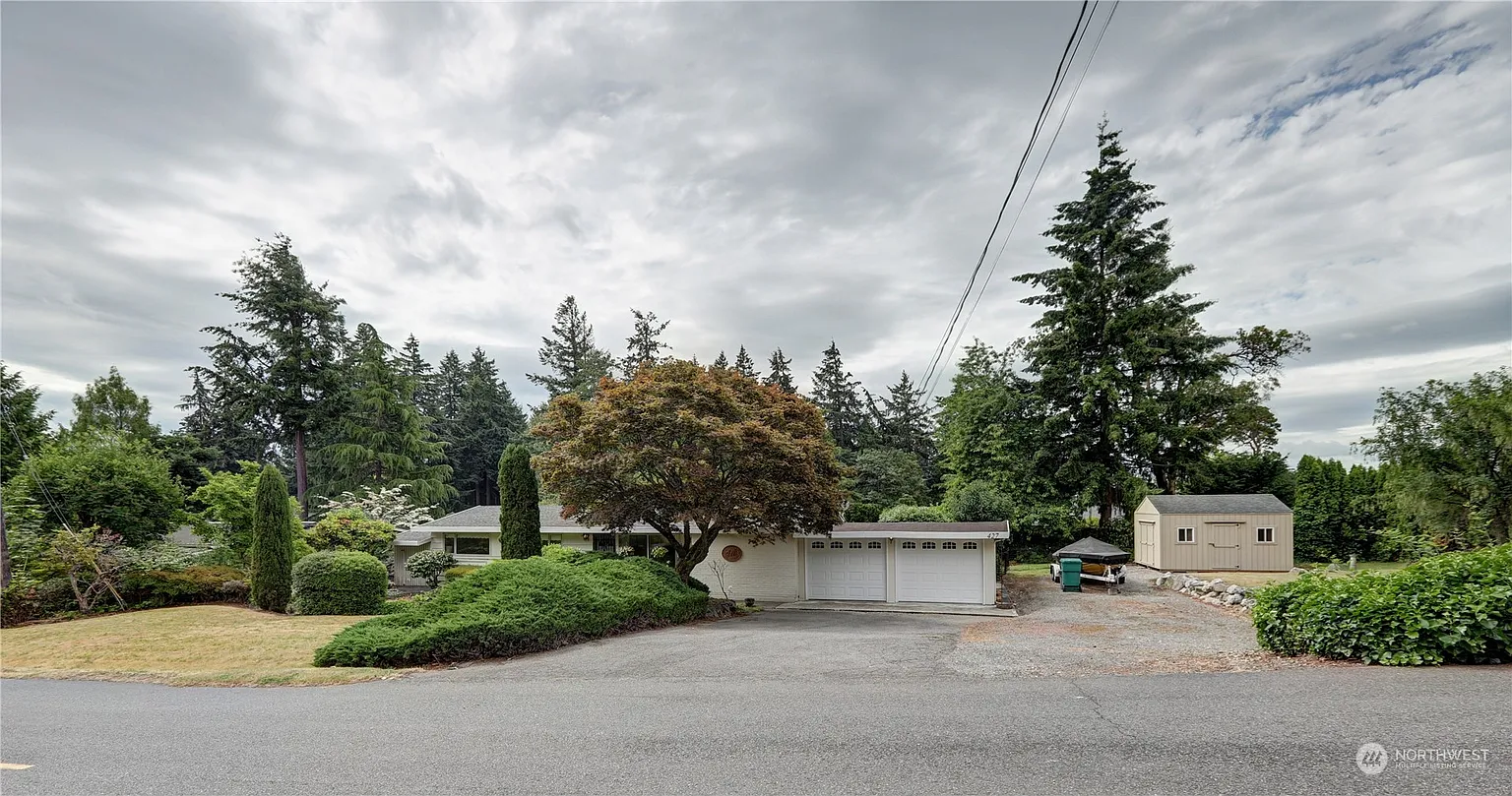 427 SW 207 Place photo 1