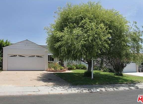 3rd image of 8850 De Haviland Ave