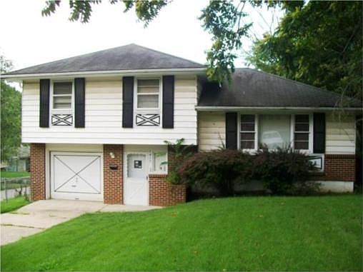 Front 1417 E 82th St