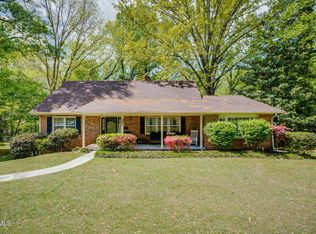 1525 Robin Hood Ln, Johnson City, TN 37604
