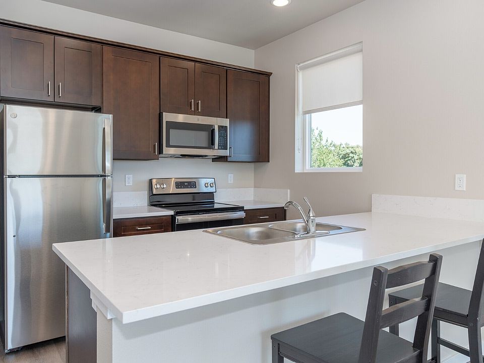 Quartz Nook -kitchen layout - apartment 309