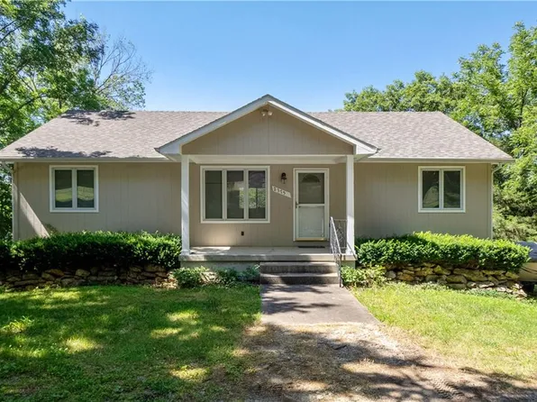 258 Rose Marie Dr, Linn Valley, KS 66040